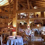 Les Fermes De Marie Ξενοδοχείο 5*