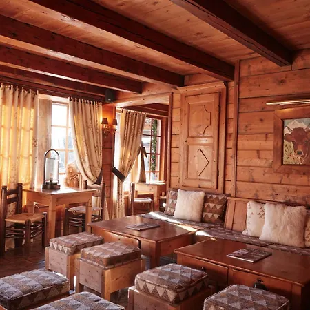 Hotel Les Fermes De Marie 5*